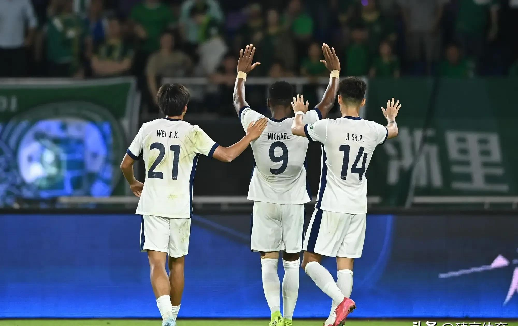 上海海港训练开放日，今晨门线救险引欢呼，中超在即，高层口径保持一致 -爱游戏官网